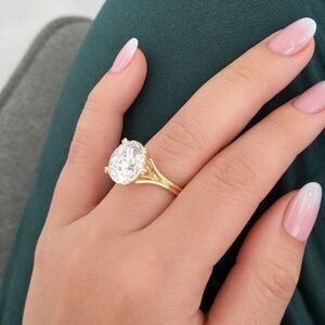 Engagement diamond ring 6.51